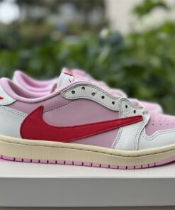 Air Jordan 1 Retro Low OG Travis Scott Shy Pink