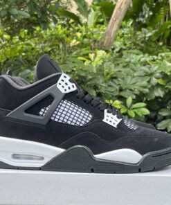 Jordan 4 Retro White Thunder